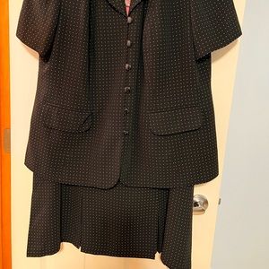 Black w/polka dots. Great condition, plus size 20w. Sag Harbor. jacket and skirt